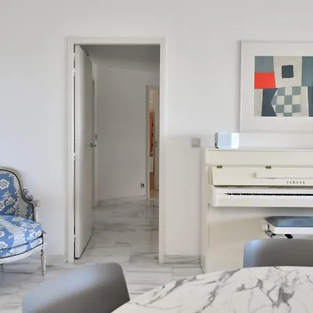 Stunning 3-br With Large Terrace And Pool * Cannes